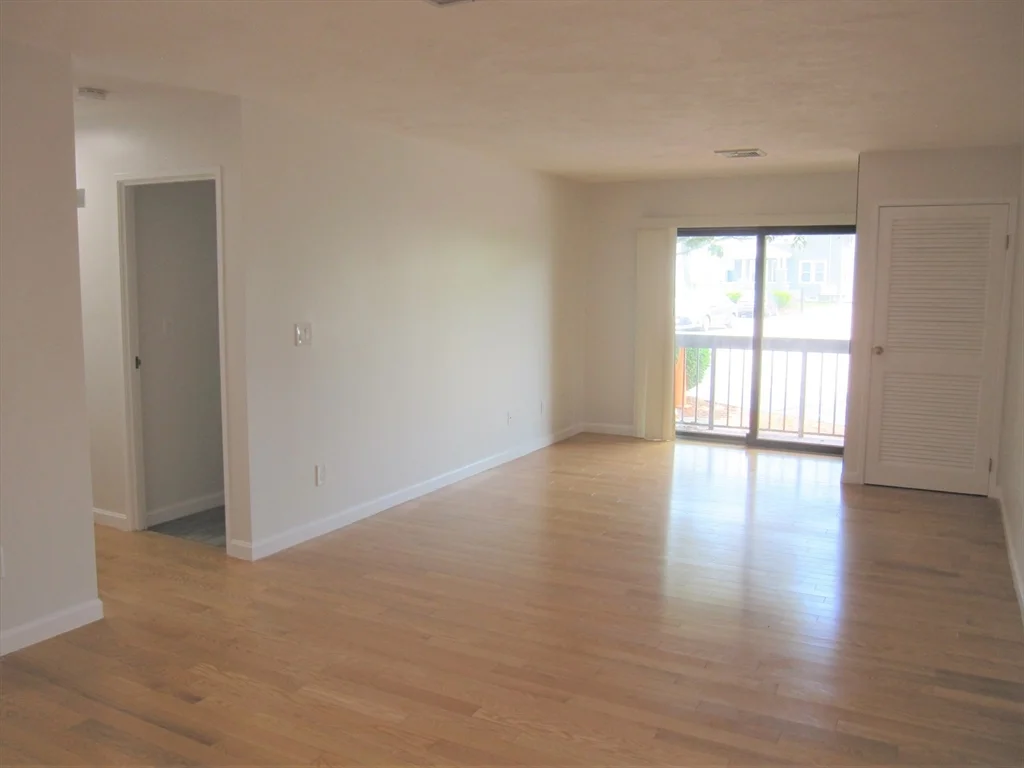 1 bed, 1 bath apartment for rent at 677 Quincy Shore Dr Unit 110, Quincy — photo 6 of 26