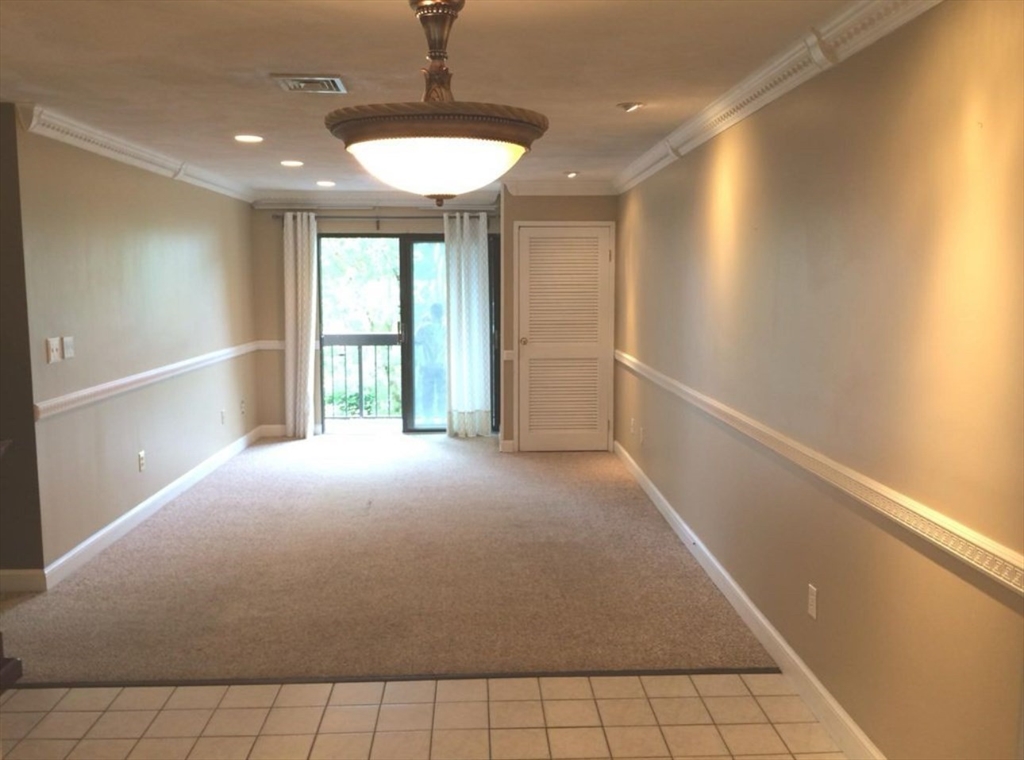 2 bed, 2 bath apartment for rent at 677 Quincy Shore Dr Unit 202, Quincy — photo 3 of 9
