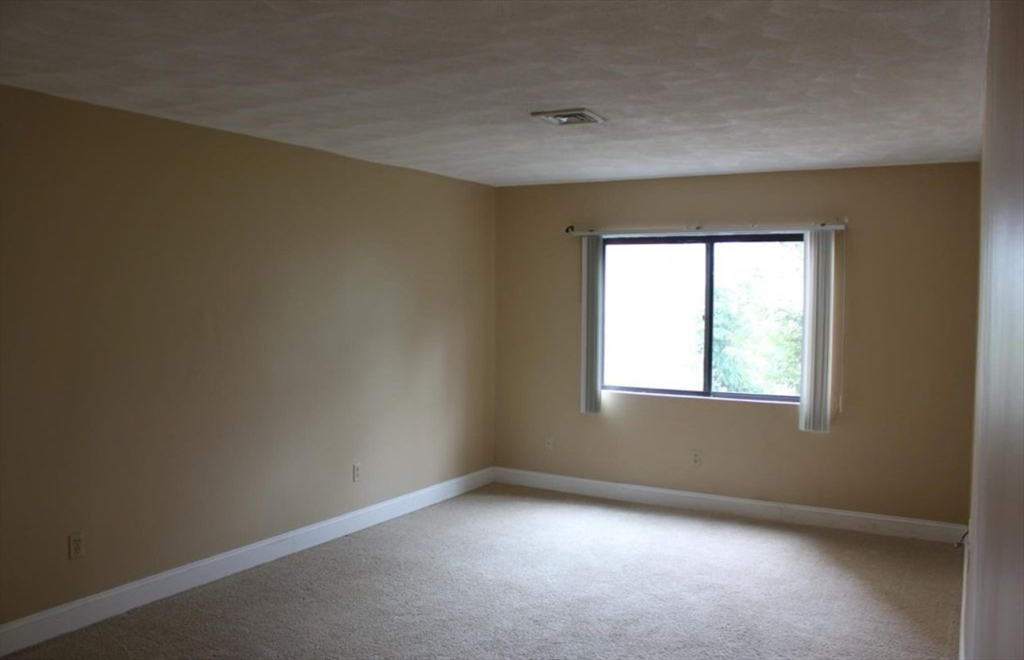 2 bed, 2 bath apartment for rent at 677 Quincy Shore Dr Unit 202, Quincy — photo 5 of 9