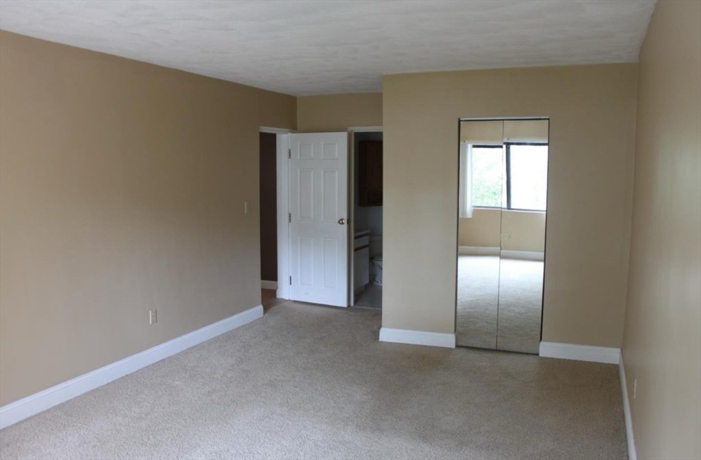 2 bed, 2 bath apartment for rent at 677 Quincy Shore Dr Unit 202, Quincy — photo 4 of 9
