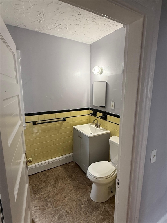 3 bed, 1 bath apartment for rent at 677 Western Ave Unit 1, Lynn — photo 7 of 8