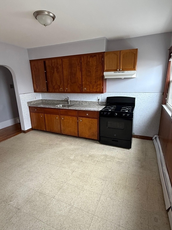 3 bed, 1 bath apartment for rent at 677 Western Ave Unit 1, Lynn — photo 8 of 8