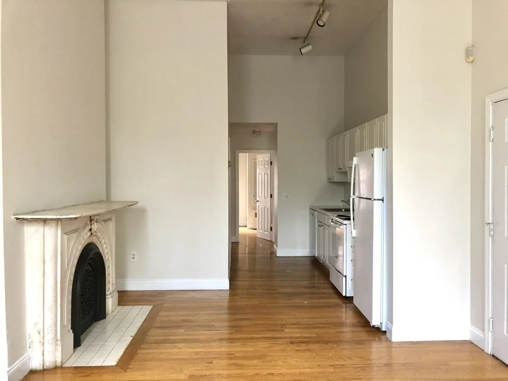 2 bed, 1 bath apartment for rent at 678 Tremont St Unit 1, South End — photo 5 of 13