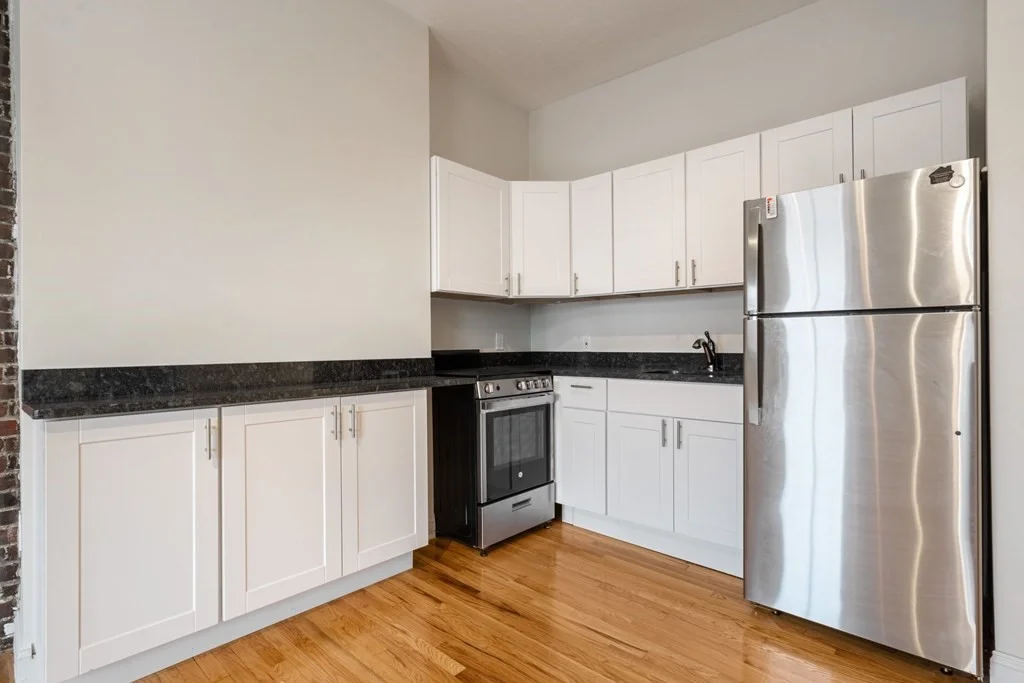 3 bed, 1 bath apartment for rent at 678 Tremont St Unit 3, South End — photo 5 of 18