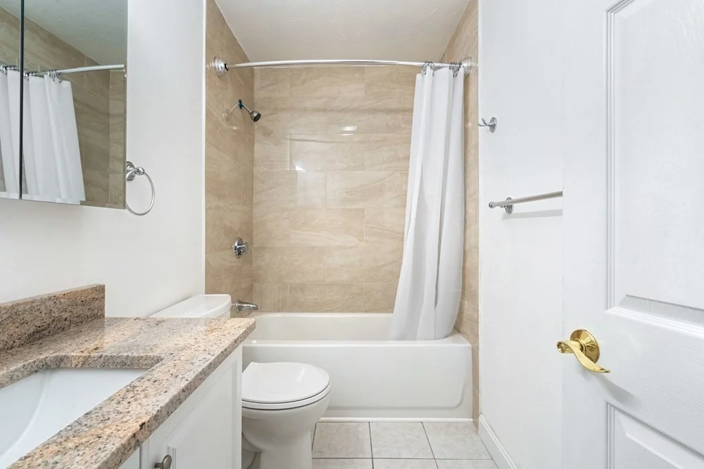 3 bed, 1 bath apartment for rent at 678 Tremont St Unit 3, South End — photo 15 of 18