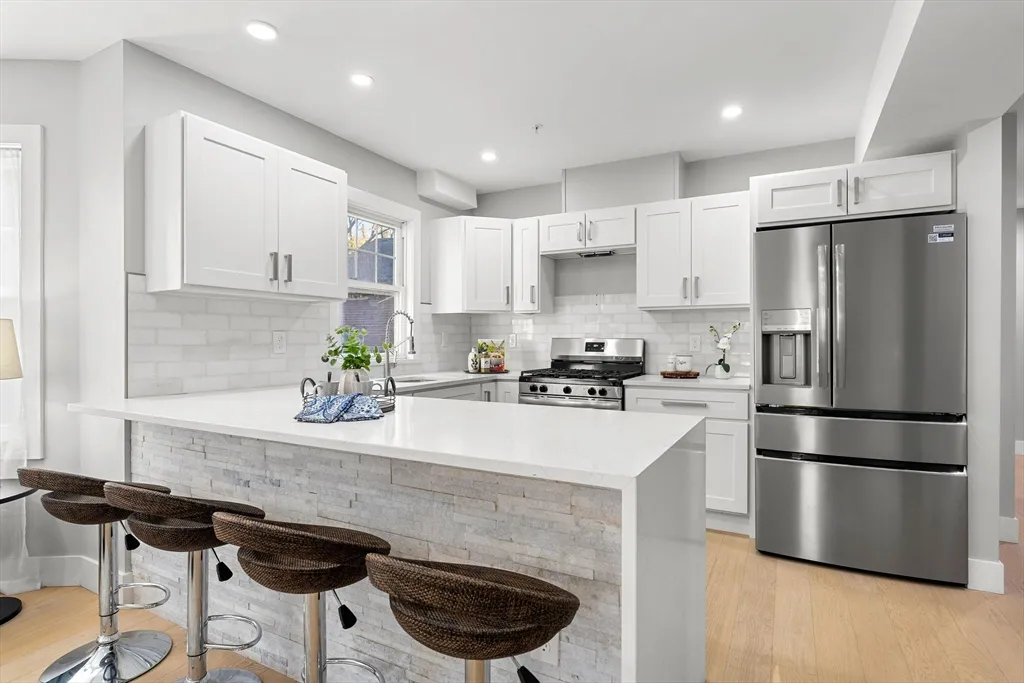 2 bed, 1 bath apartment for rent at 679-683 Columbia Rd Unit 1, Dorchester — photo 8 of 31