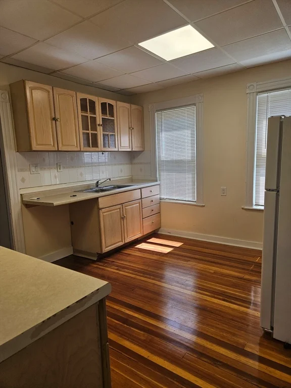 2 bed, 1 bath apartment for rent at 68-70 Massachusetts Ave Unit 68, Springfield — photo 6 of 6