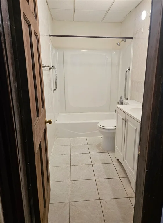 2 bed, 1 bath apartment for rent at 68-70 Massachusetts Ave Unit 68, Springfield — photo 3 of 6