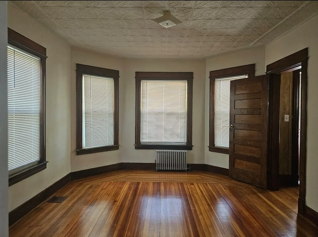 2 bed, 1 bath apartment for rent at 68-70 Massachusetts Ave Unit 68, Springfield