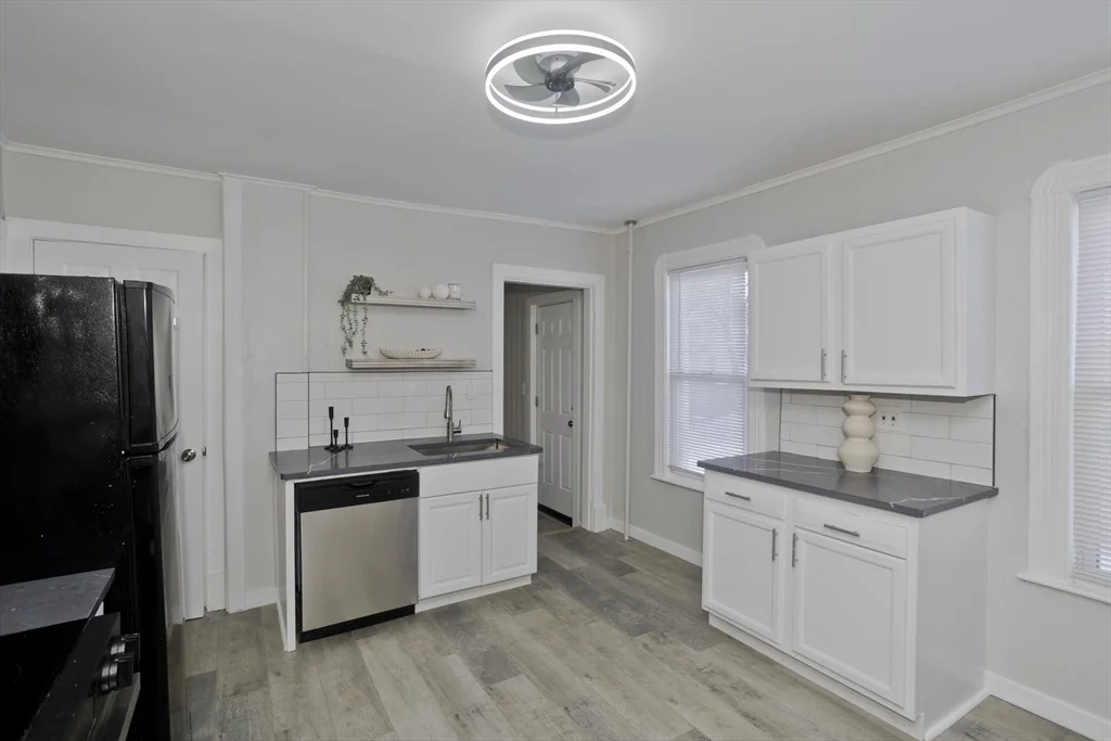 3 bed, 1 bath apartment for rent at 68-70 Ottawa St Unit 68, Agawam — photo 16 of 39