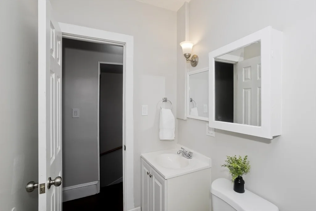 3 bed, 1 bath apartment for rent at 68-70 Ottawa St Unit 68, Agawam — photo 39 of 39