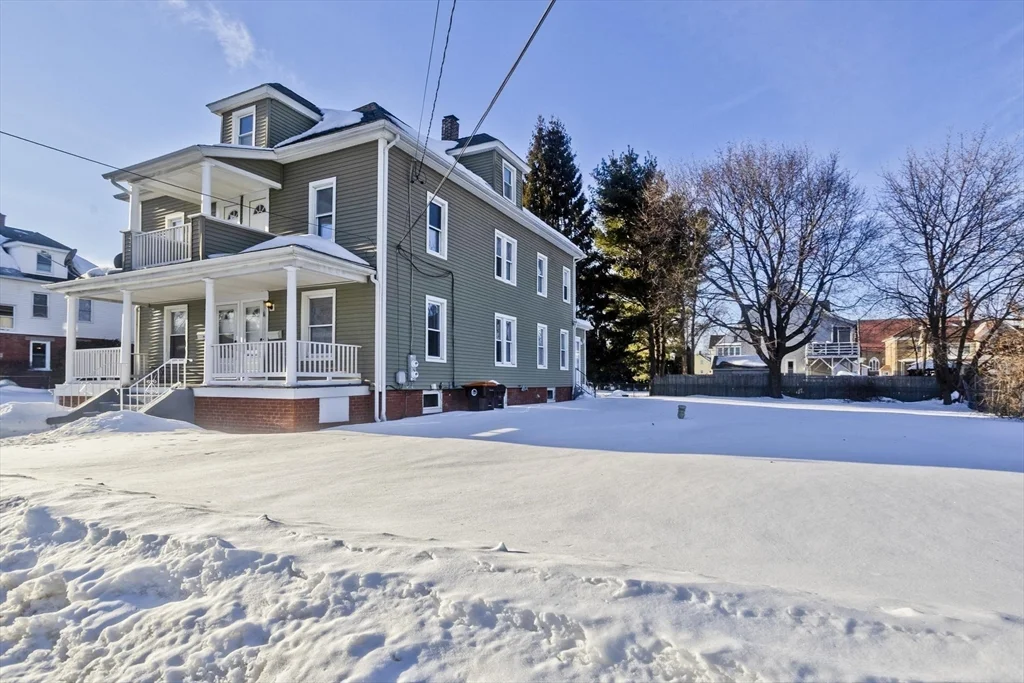 3 bed, 1 bath apartment for rent at 68-70 Ottawa St Unit 68, Agawam — photo 14 of 39
