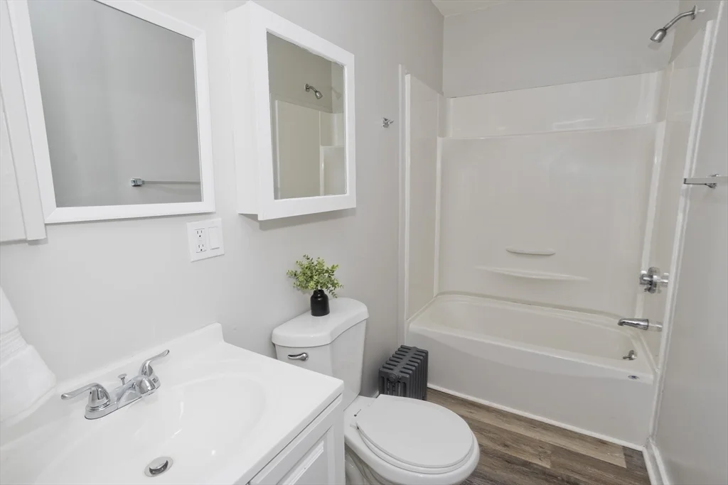 3 bed, 1 bath apartment for rent at 68-70 Ottawa St Unit 68, Agawam — photo 38 of 39