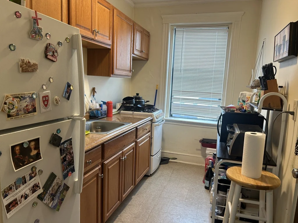 1 bed, 1 bath apartment for rent at 68-70 Washington St Unit 18, Malden — photo 1 of 6
