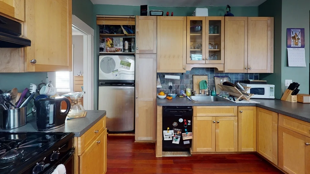 2 bed, 1 bath apartment for rent at 68 Allston St Unit 1, Cambridge — photo 1 of 8