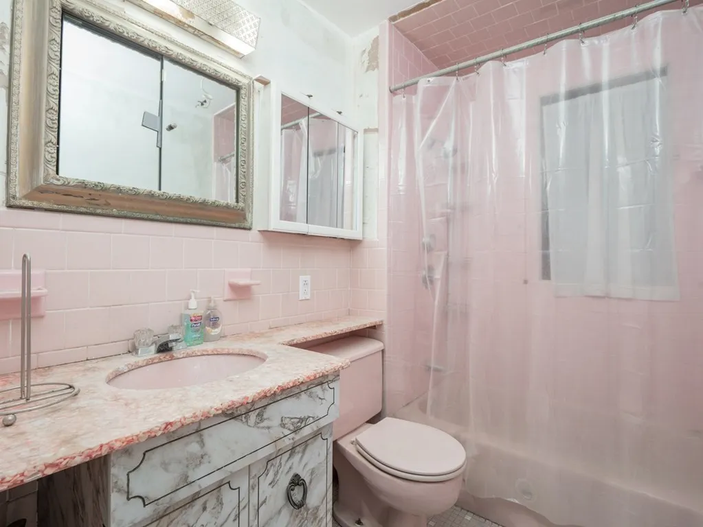 4 bed, 1 bath apartment for rent at 68 Apthorp, Quincy — photo 20 of 30
