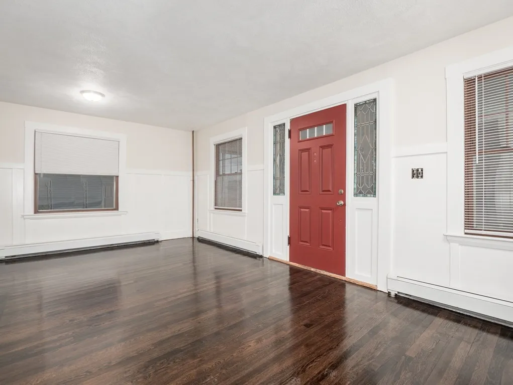 4 bed, 1 bath apartment for rent at 68 Apthorp, Quincy — photo 8 of 30