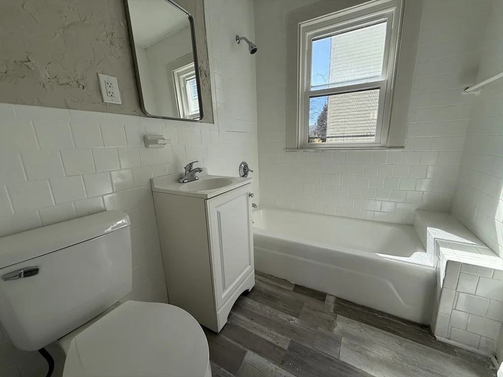 4 bed, 1 bath apartment for rent at 68 Ash St Unit 1, Brockton — photo 13 of 15
