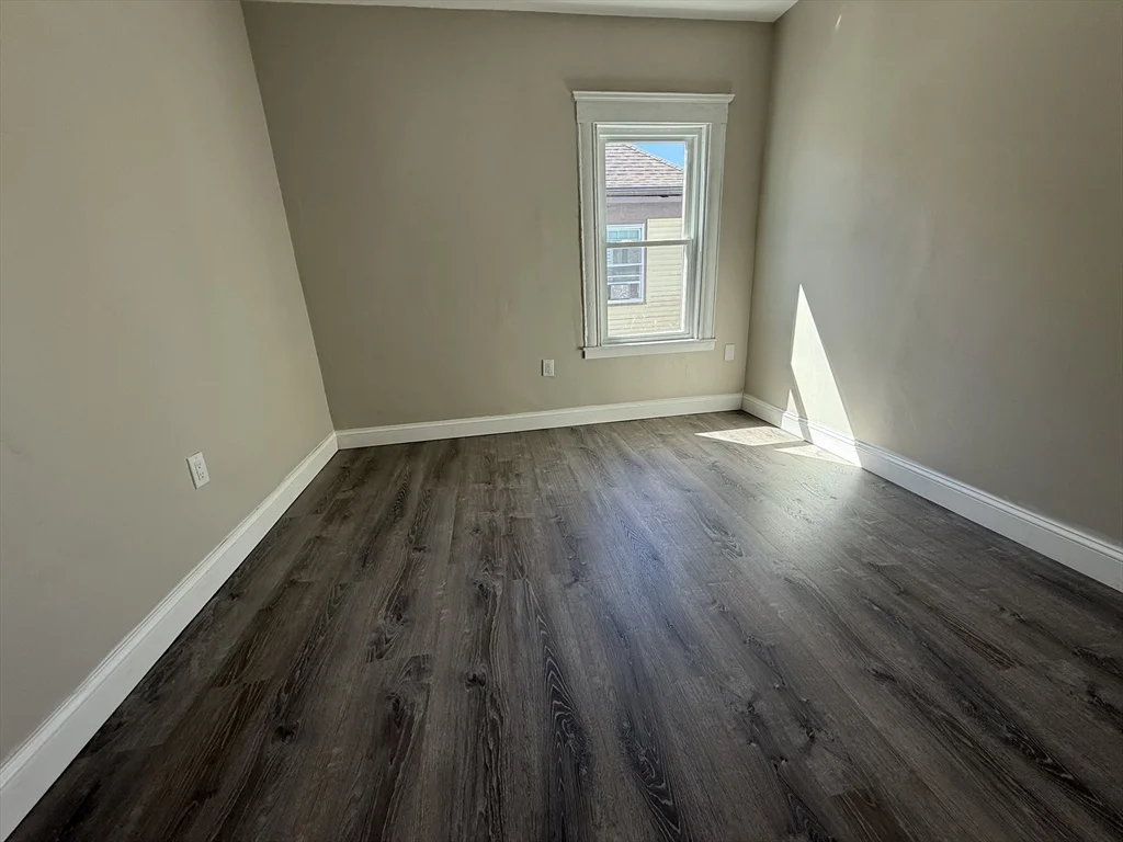 5 bed, 1 bath apartment for rent at 68 Ash St Unit 2, Brockton — photo 13 of 19