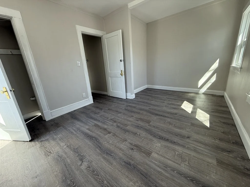 5 bed, 1 bath apartment for rent at 68 Ash St Unit 2, Brockton — photo 9 of 19