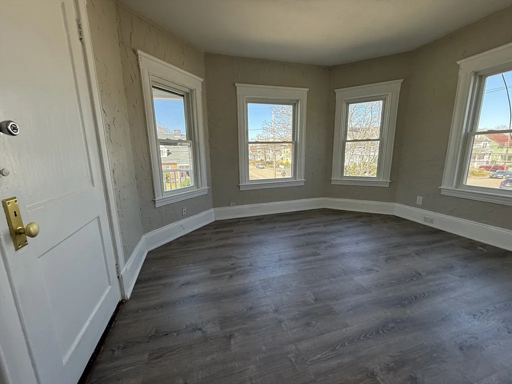 5 bed, 1 bath apartment for rent at 68 Ash St Unit 2, Brockton — photo 14 of 19
