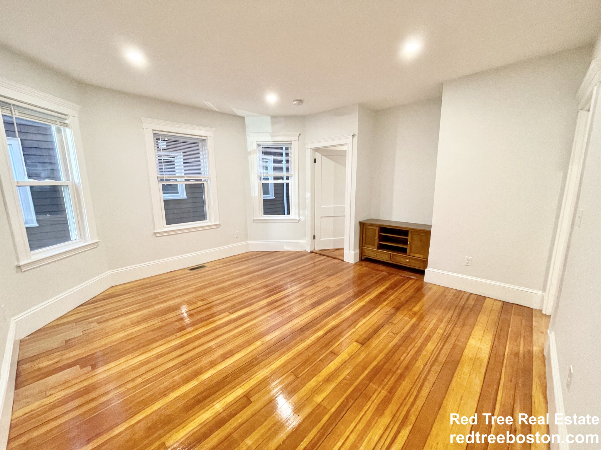 3 bed, 1 bath apartment for rent at 68 Bakersfield St Unit 1, Dorchester — photo 7 of 21