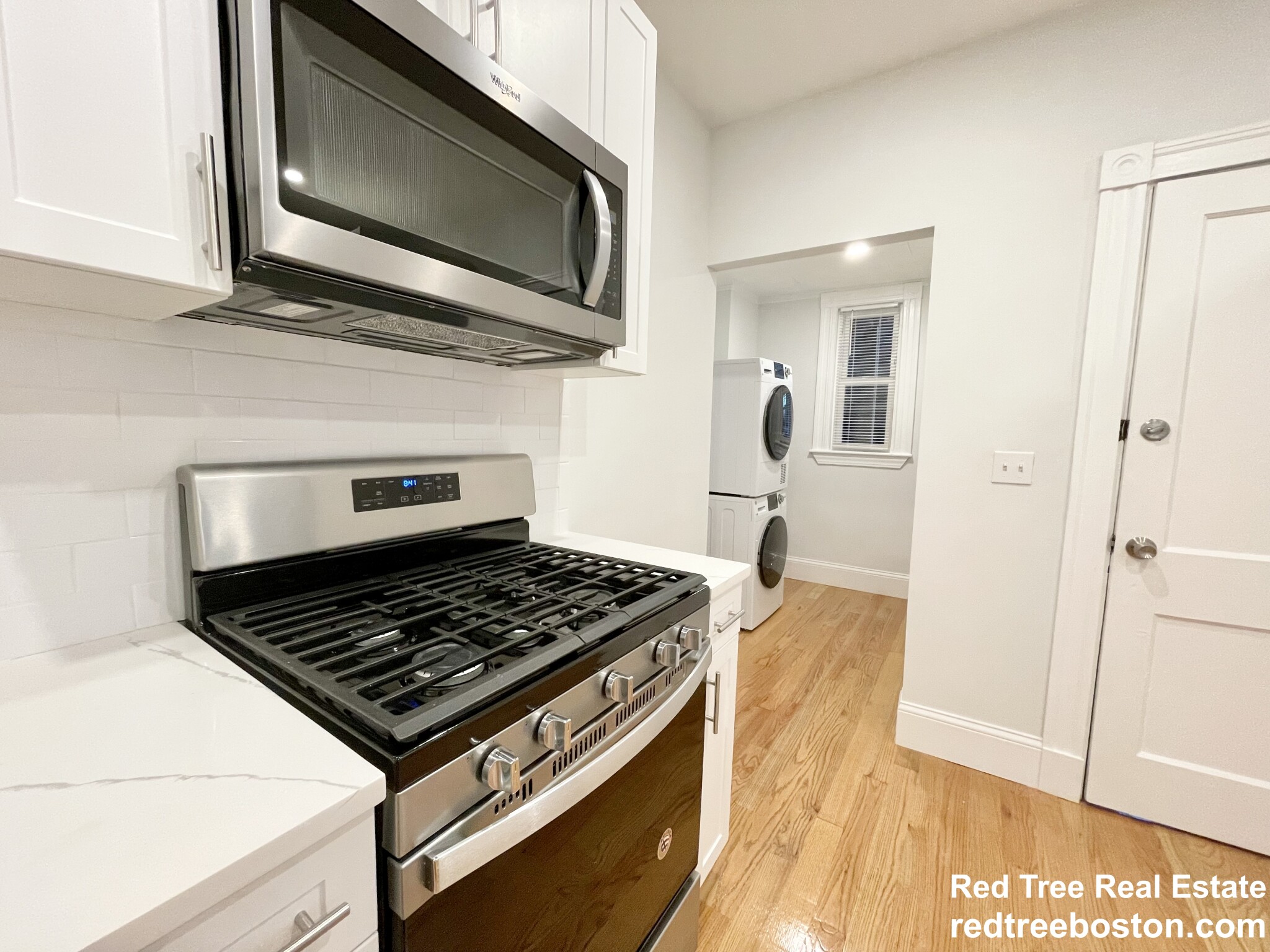 3 bed, 1 bath apartment for rent at 68 Bakersfield St Unit 1, Dorchester — photo 3 of 21