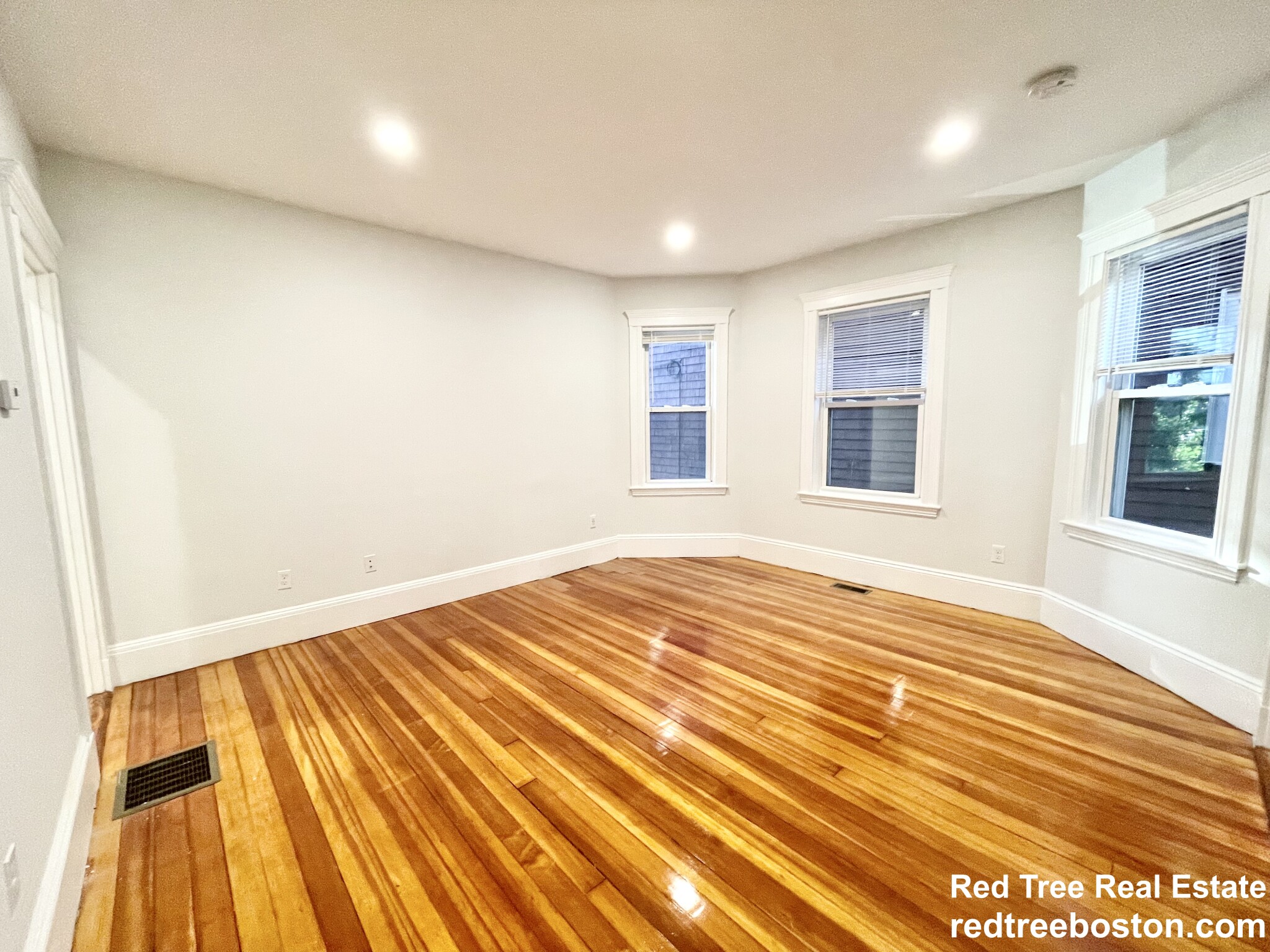3 bed, 1 bath apartment for rent at 68 Bakersfield St Unit 1, Dorchester — photo 8 of 21