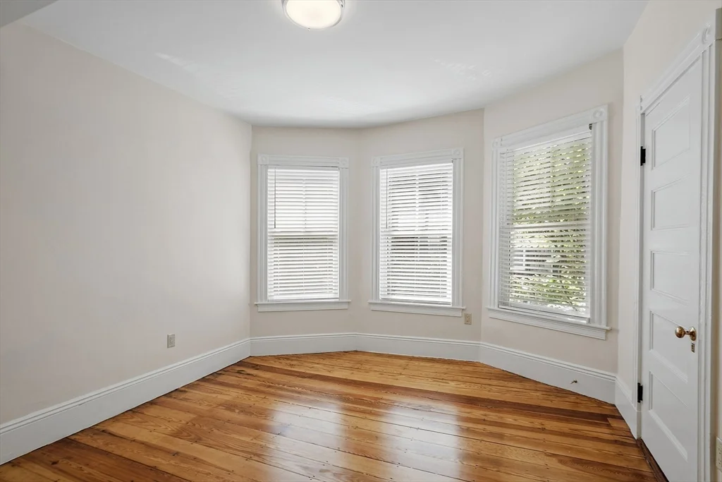 1 bed, 1 bath apartment for rent at 68 Banks St Unit 1A, Cambridge — photo 3 of 16