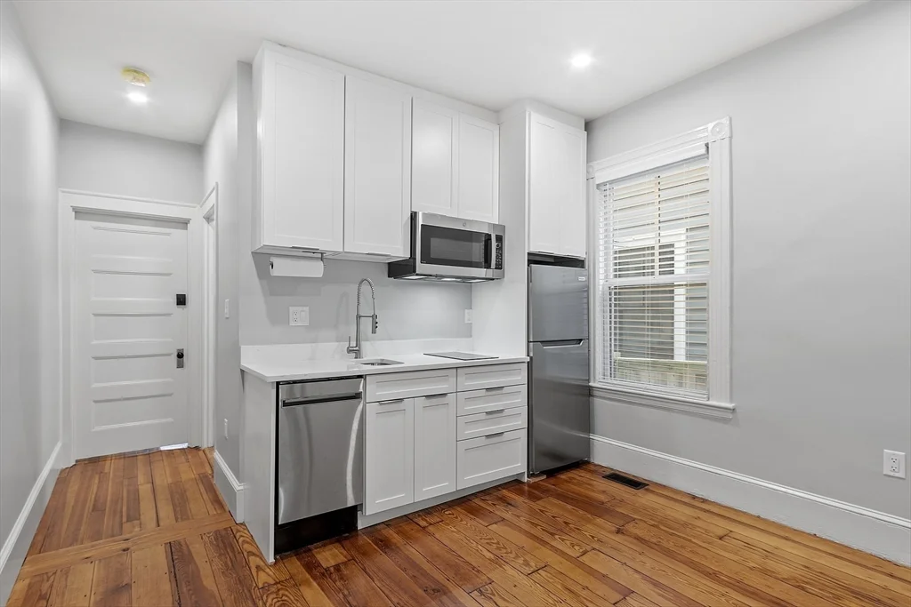 1 bed, 1 bath apartment for rent at 68 Banks St Unit 1B, Cambridge — photo 8 of 16