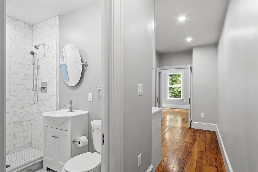 1 bed, 1 bath apartment for rent at 68 Banks St Unit 1B, Cambridge — photo 4 of 16