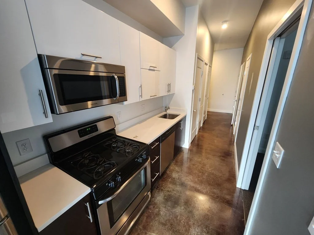 1 bed, 1 bath apartment for rent at 68 Beale St Unit 208, Quincy — photo 1 of 12