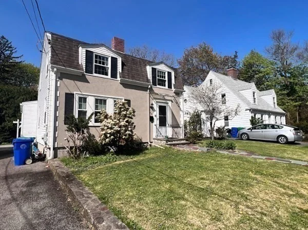 3 bed, 2 bath apartment for rent at 68 Bow Rd, Newton