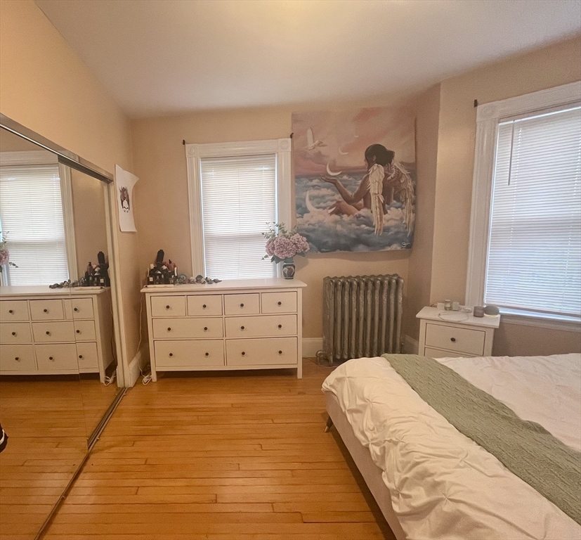 4 bed, 1 bath apartment for rent at 68 Boylston St Unit 3, Boylston Street — photo 7 of 12