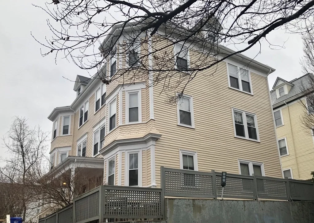 3 bed, 1 bath apartment for rent at 68 Boylston St Unit 4, Coolidge Corner — photo 1 of 12