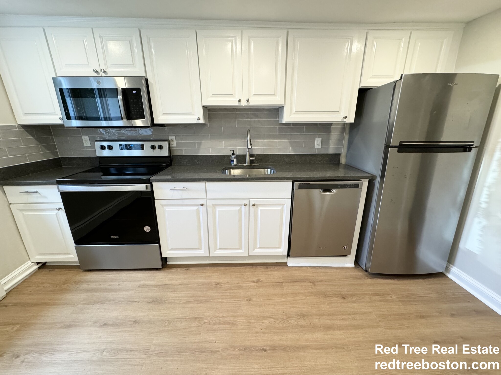 1 bed, 1 bath apartment for rent at 68 Bryon Rd Unit 2, West Roxbury — photo 2 of 14