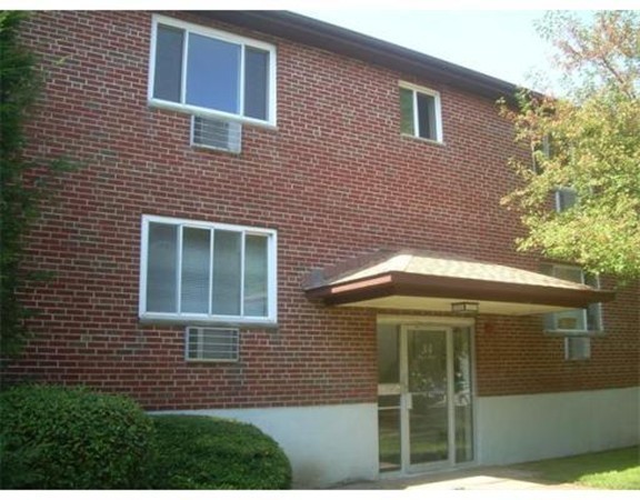 1 bed, 1 bath apartment for rent at 68 Bryon Rd Unit 5, West Roxbury — photo 6 of 9