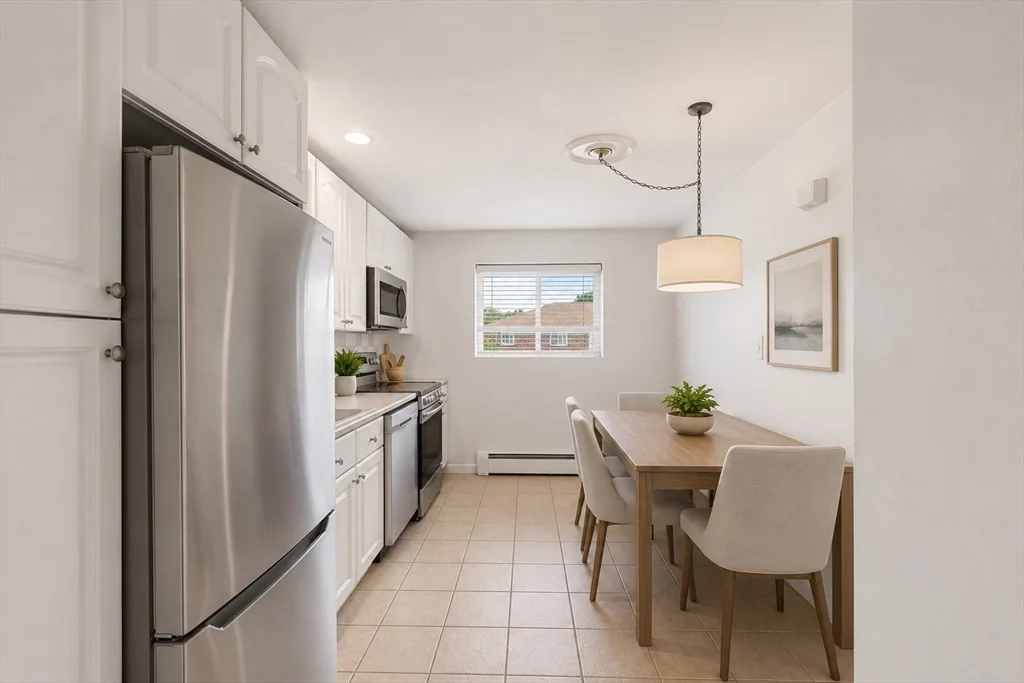 1 bed, 1 bath apartment for rent at 68 Bryon Rd Unit 5, West Roxbury — photo 4 of 9