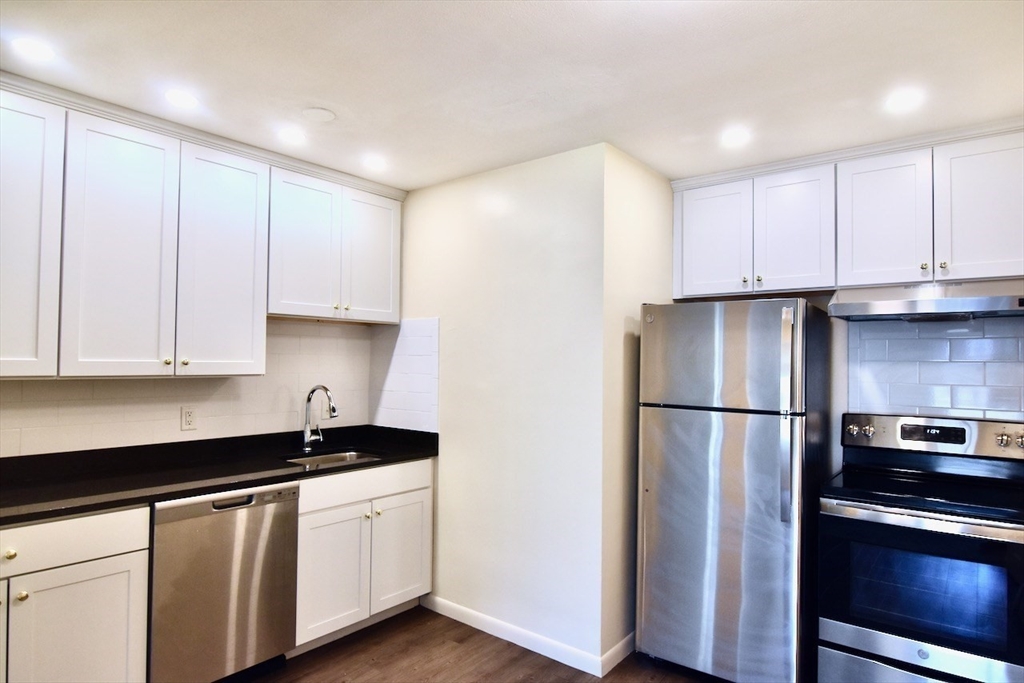 1 bed, 1 bath apartment for rent at 68 Butler St Unit B8, Dorchester — photo 7 of 16