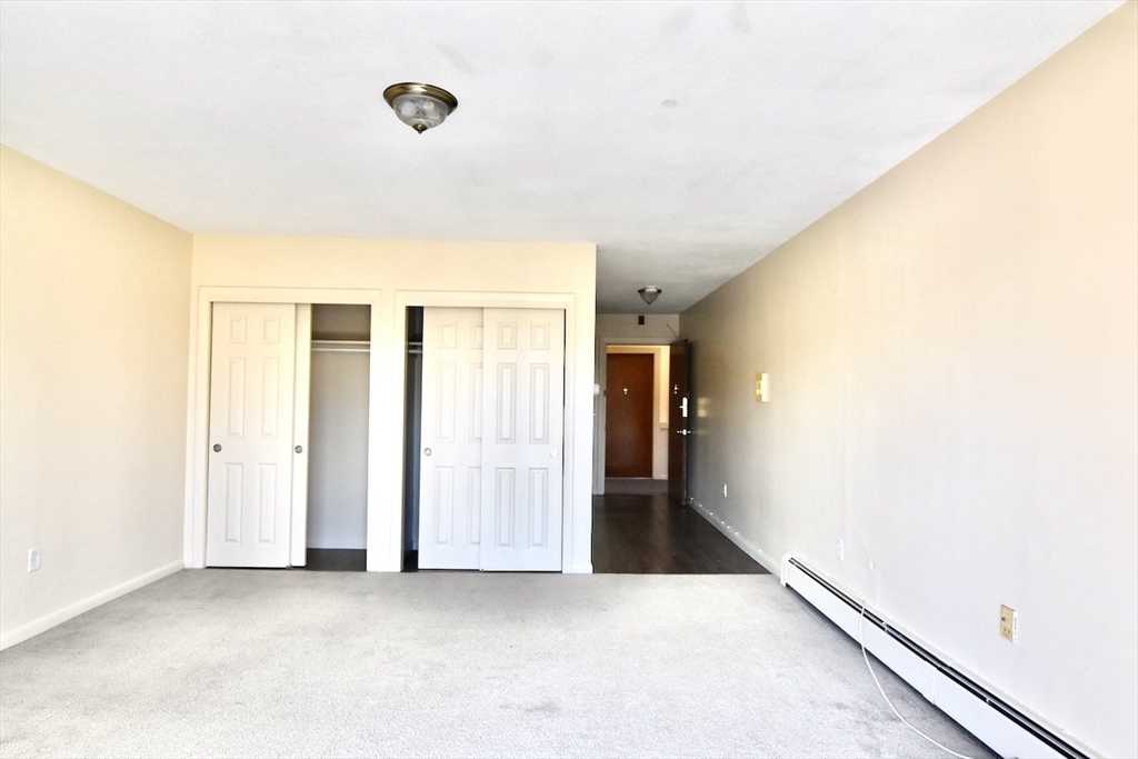 Studio bed, 1 bath apartment for rent at 68 Butler St Unit D4, Dorchester — photo 3 of 11