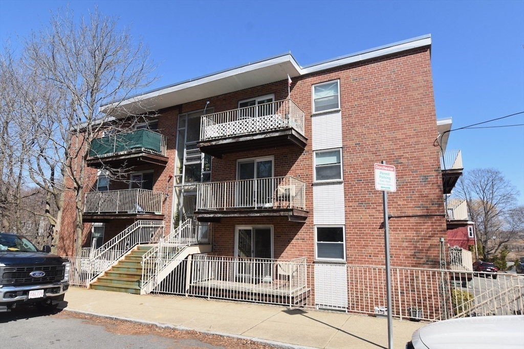 Studio bed, 1 bath apartment for rent at 68 Butler St Unit D4, Dorchester — photo 10 of 11