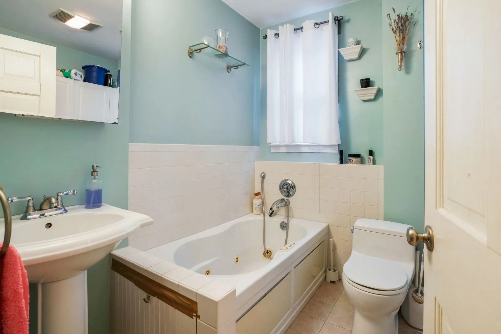 3 bed, 1 bath apartment for rent at 68 Calumet St Unit 1, Mission Hill — photo 20 of 37