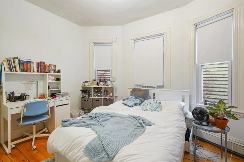 4 bed, 1 bath apartment for rent at 68 Calumet St Unit 3, Mission Hill — photo 5 of 9