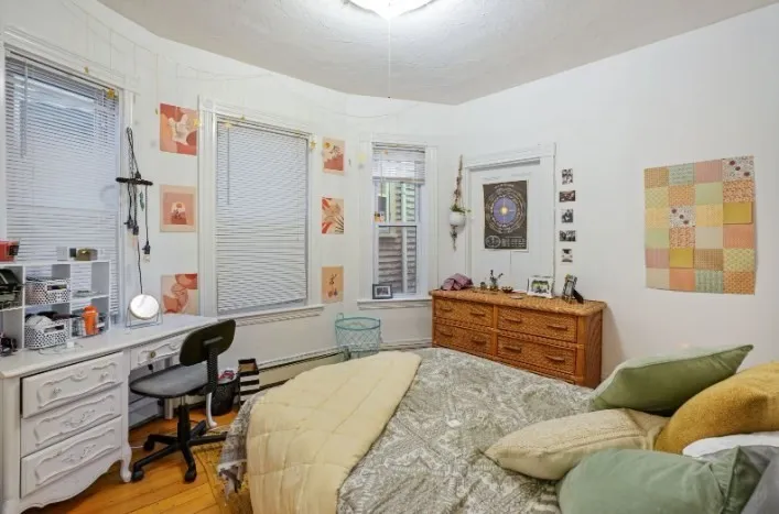 4 bed, 1 bath apartment for rent at 68 Calumet St Unit 3, Mission Hill — photo 4 of 9