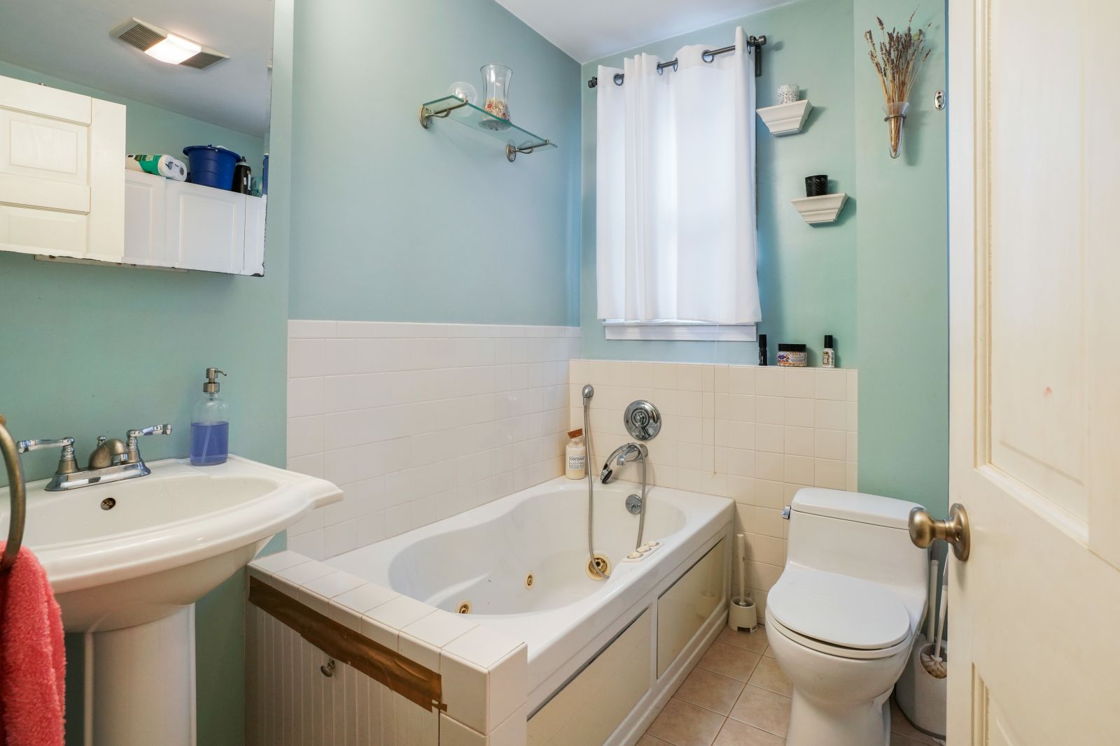 4 bed, 1 bath apartment for rent at 68 Calumet St Unit 5, Mission Hill — photo 17 of 41