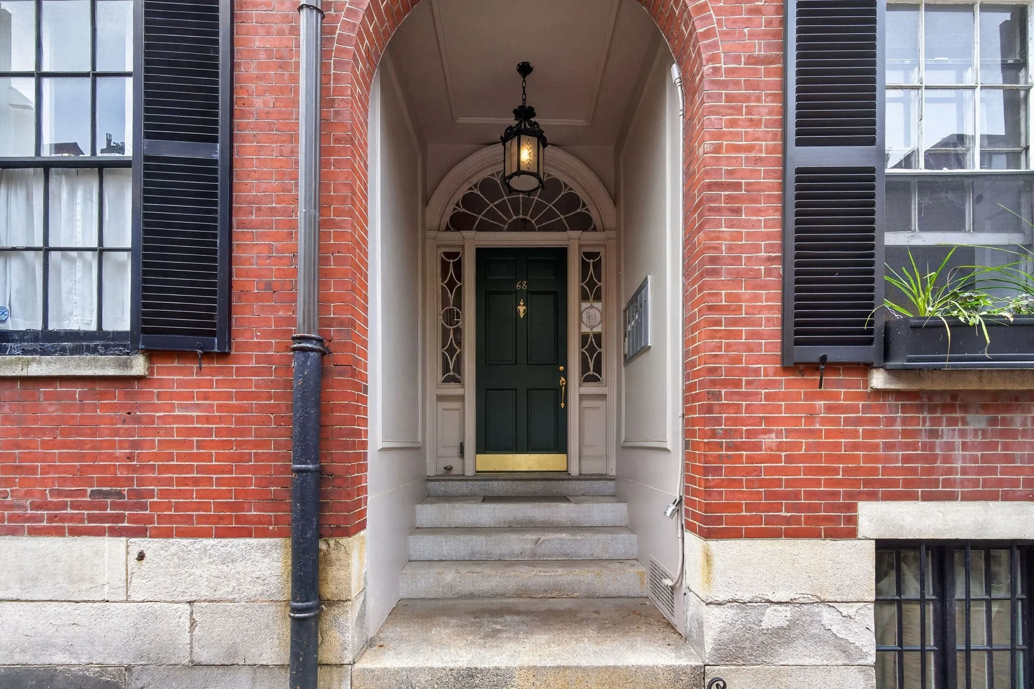 2 bed, 1 bath apartment for rent at 68 Chestnut St Unit 2, Beacon Hill — photo 16 of 16
