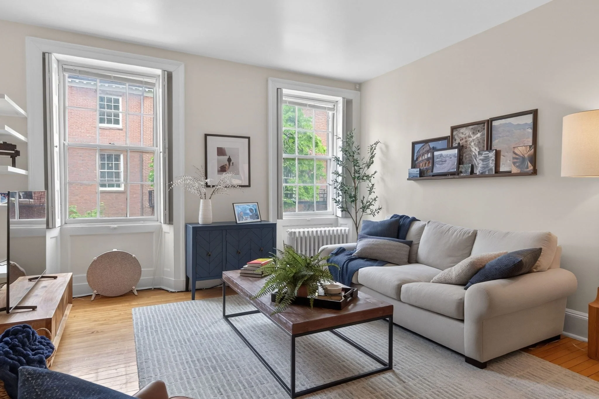2 bed, 1 bath apartment for rent at 68 Chestnut St Unit 2, Beacon Hill — photo 3 of 16