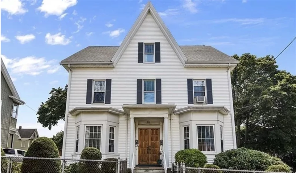 3 bed, 1 bath apartment for rent at 68 Converse Unit 2, Bell Rock