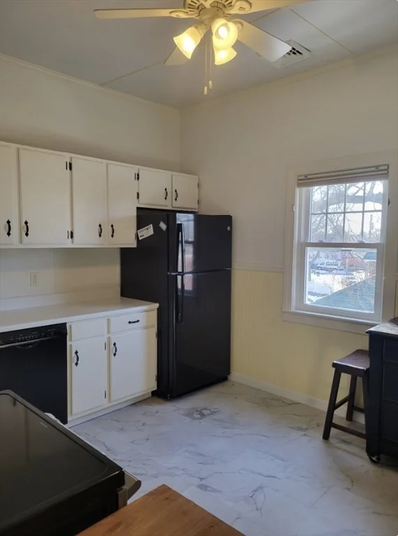 3 bed, 1 bath apartment for rent at 68 Converse Unit 2, Bell Rock — photo 3 of 14