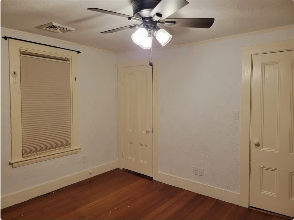 3 bed, 1 bath apartment for rent at 68 Converse Unit 2, Bell Rock — photo 10 of 14